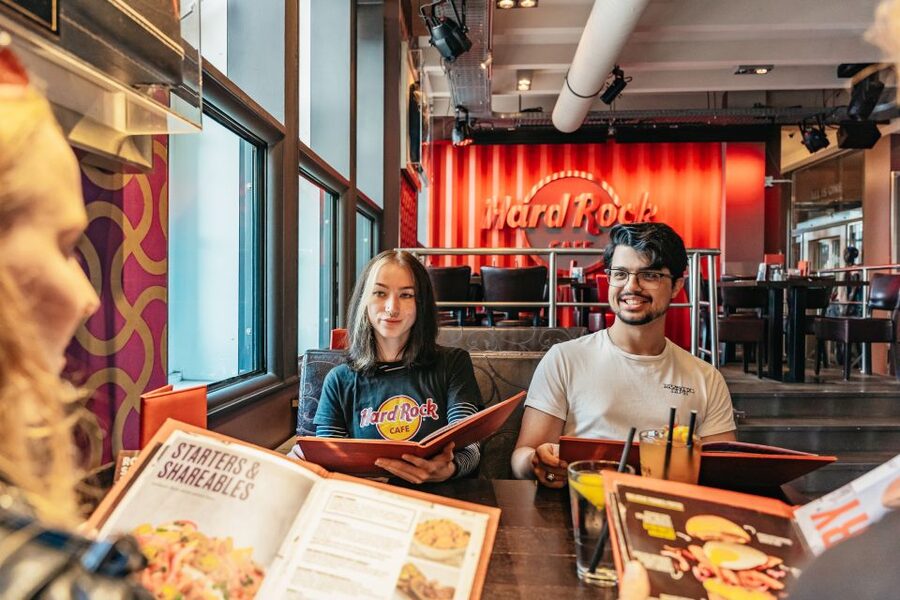 Hamburg: Hard Rock Cafe Skip-the-Line Meal - Rooftop terrace and the venue vibe, where to aim for your seat