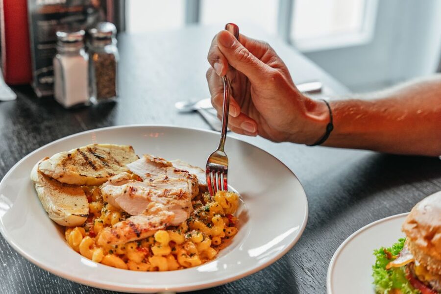Hamburg: Hard Rock Cafe Skip-the-Line Meal - Who this suits best, and who may want to skip