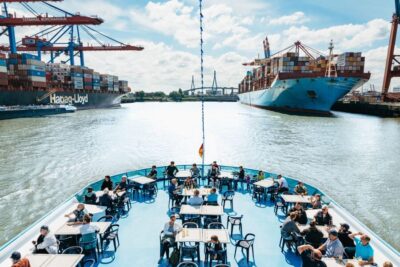 Hop-On Hop-Off Bus with Alster or Harbor Cruise