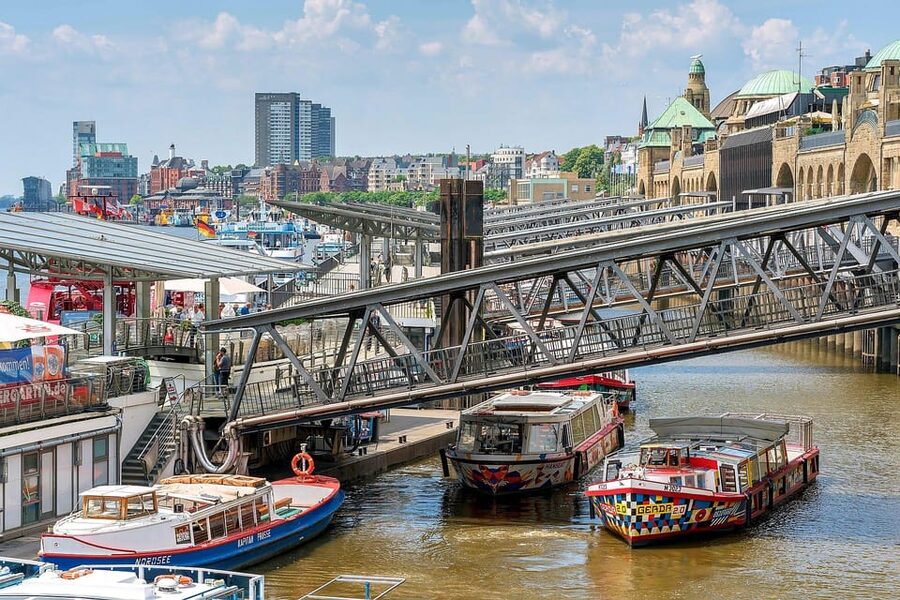 Hamburg: Hop on Hop off city tour and 1 hour harbor tour - Entering Hamburg’s docks, lakes, and city icons from one starting point
