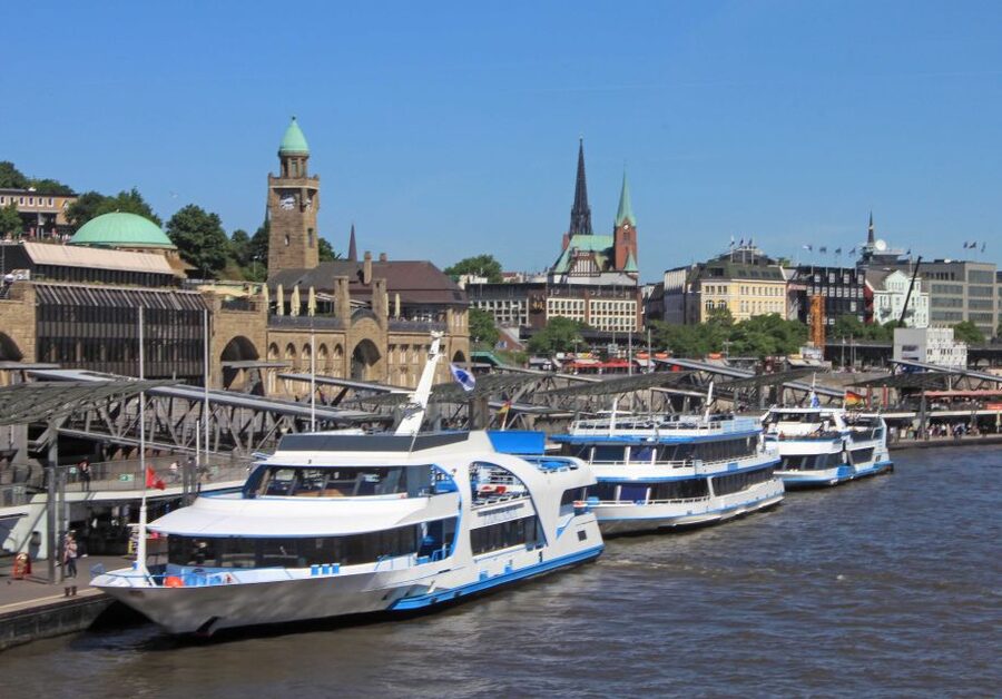 Hamburg: Line F Hop-On Hop-Off Bus and Boat Tour - Price and Value for 3 Hours of Sightseeing