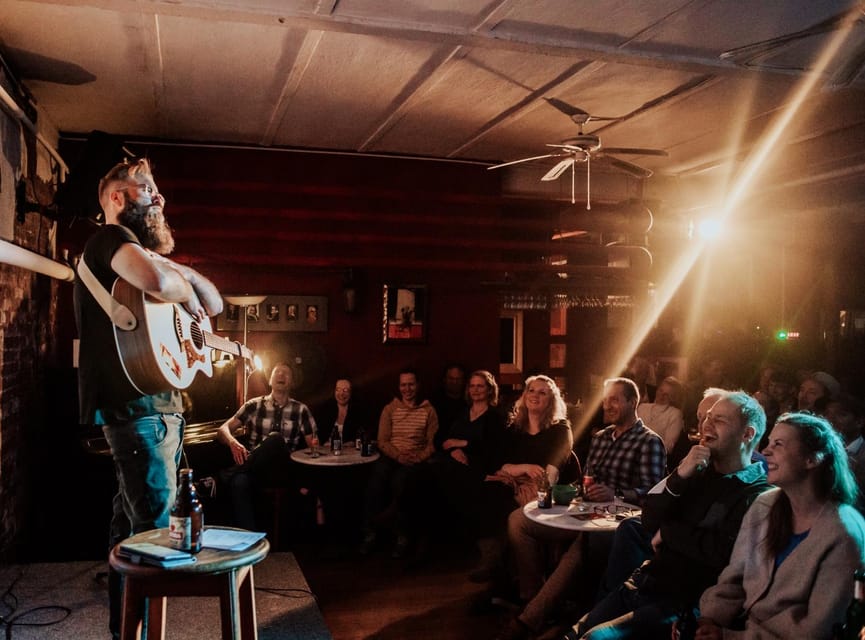 Hamburg: Moin Comedy Club Stand Up Comedy Live Show Ticket - Finding The Club In Hamburg: The Universo Tango Hinterhof Route