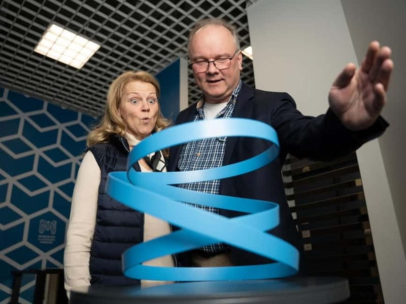 Hamburg: Museum of Illusions Ticket - Gravity, ceiling tricks, and body-scale illusions you can actually try
