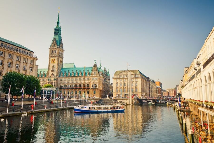 Hamburg: Old Town Highlights Private Walking Tour - Cost and value: why a private guide can be worth it here
