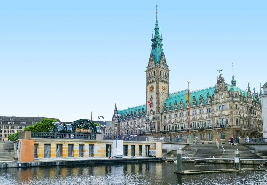 Hamburg: Old Town Highlights Private Walking Tour - Meeting at Alter Wall: the tour starts where the city “turns on”