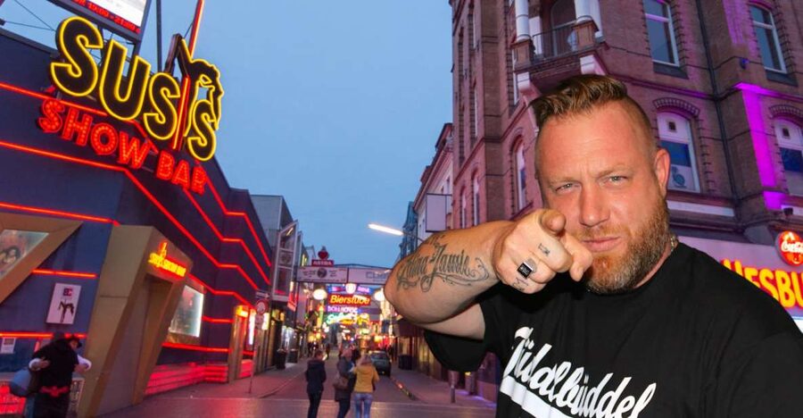 Hamburg: Olivia Jones Tour with Iconic Barker Fabian - St. Pauli, With a Koberer Who Knows the Back Streets