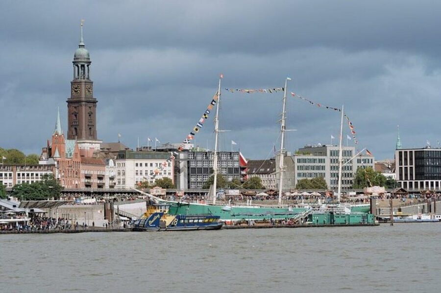 Hamburg: One Hour Traditional Harbor Cruise - When extra events pop up