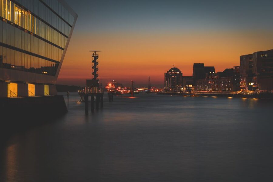 Hamburg: Personalized Private Tour with a Local Host - Where you meet your host, and why that spot matters