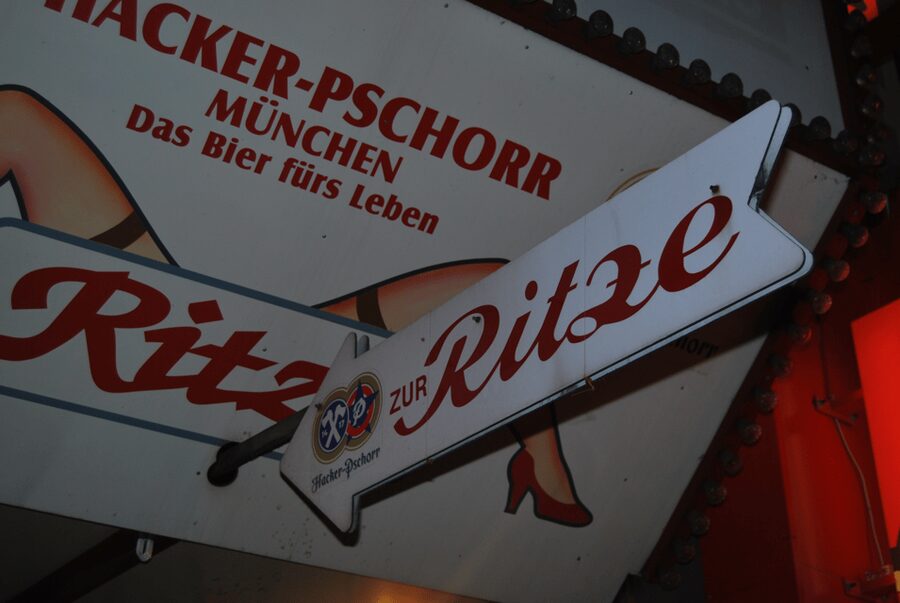 Hamburg: Private 1.5-Hour Walking Tour of St. Pauli - Where St. Pauli Turns a Walk into a Story Worth Hearing