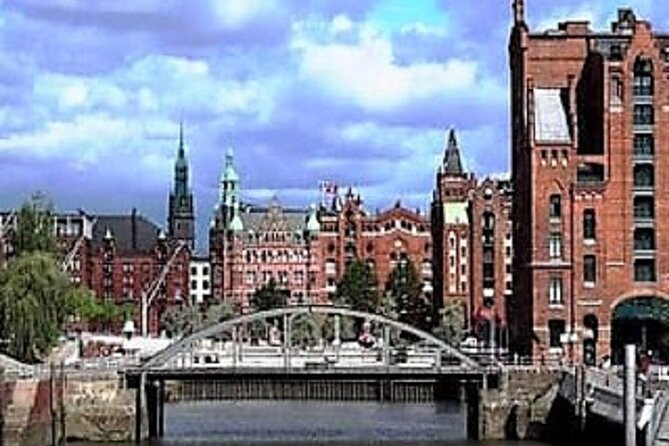 Hamburg - Private Peppercorn Tour for 2 Persons - Stop 2: HafenCity, modern Hamburg with story clues