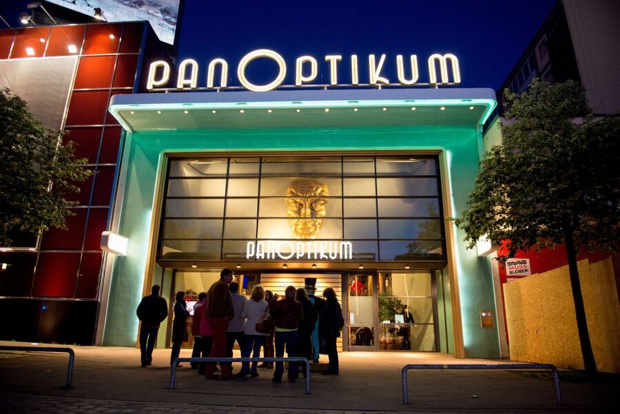 Hamburg: Private Tour Red Light District Walking Tour - Reeperbahn: the neon stretch, explained with real context