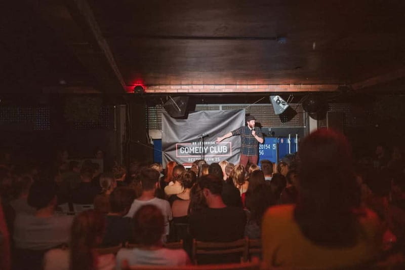 Hamburg: Reeperbahn Comedy Club - What the show is like: uncensored German stand-up with 8 to 10 comics