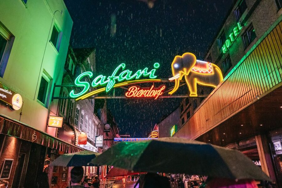 Hamburg: Reeperbahn Lust & Laster Tour for Adults Only - Key highlights you’ll care about