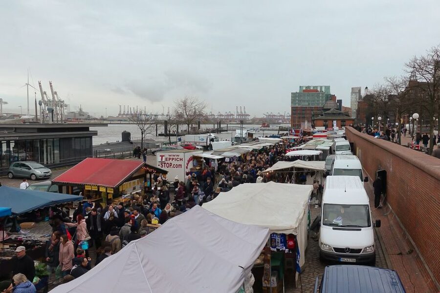Hamburg: Reeperbahn, Port, & Fish Market Morning Tour - Into The Elb Tunnel, A Clever Port Shortcut Under The River