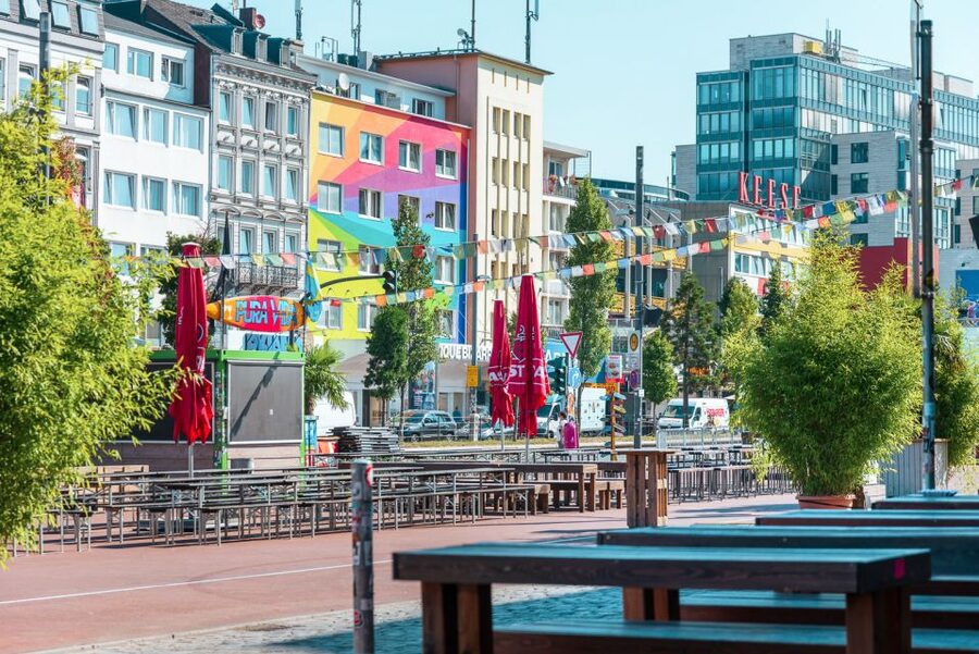 Hamburg: Reeperbahn, Port, & Fish Market Morning Tour - Is This $41 Morning Tour Good Value?