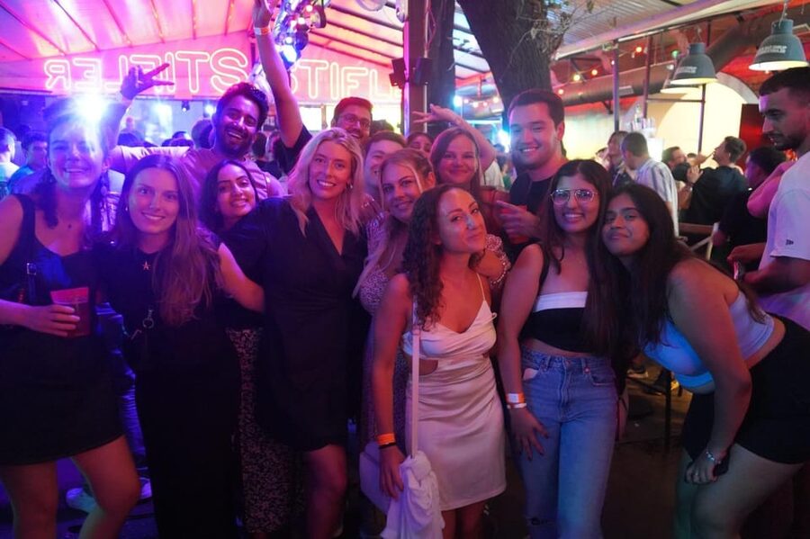 Hamburg: Reeperbahn Pub Crawl with Shots and Games - Who This Pub Crawl Fits Best