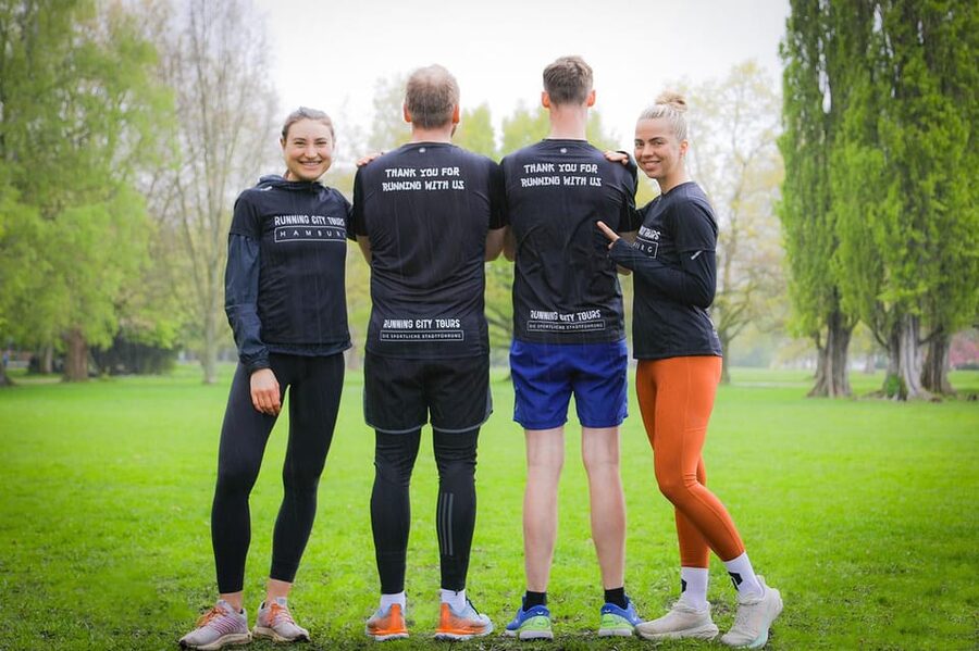 Hamburg: Running tour with insider tip guarantee - The meeting point: start smart at Hudtwalckerstraße