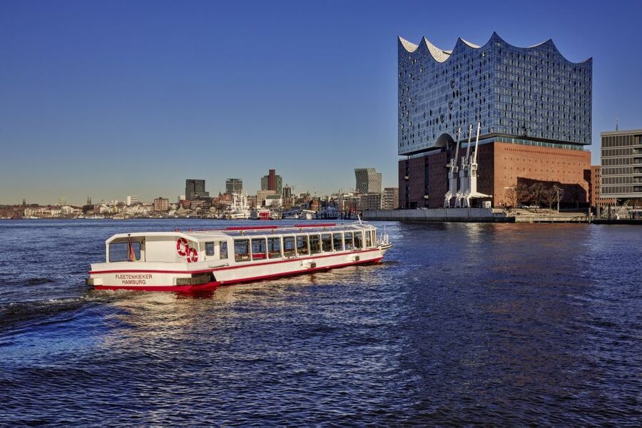 Hamburg: Sightseeing Cruise through the City's Waterways - Old Free Port to HafenCity: the city contrast you can actually feel