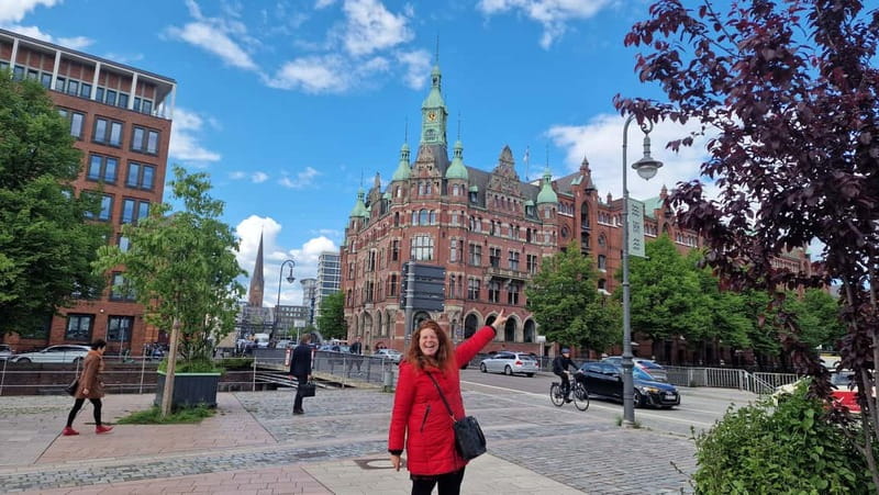 Hamburg: Speicherstadt, HafenCity + Elbphilharmonie Tour - Why the Baumwall-to-Elbphilharmonie walk feels efficient