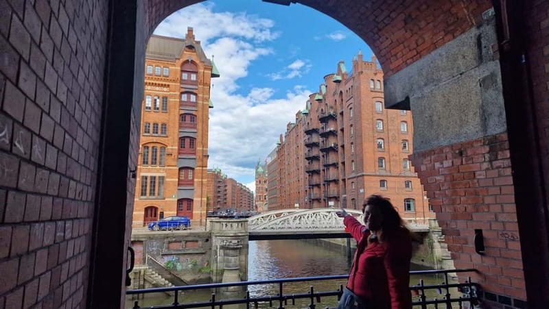 Hamburg: Speicherstadt, HafenCity + Elbphilharmonie Tour - Elbphilharmonie from the outside: best angles and the Plaza option