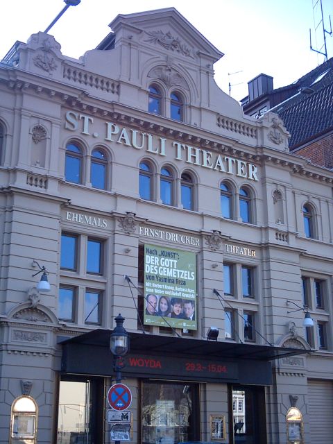 Hamburg: St. Pauli 1.5-Hour Tour - St. Pauli in 90 minutes, from Davidwache to the big nightlife streets