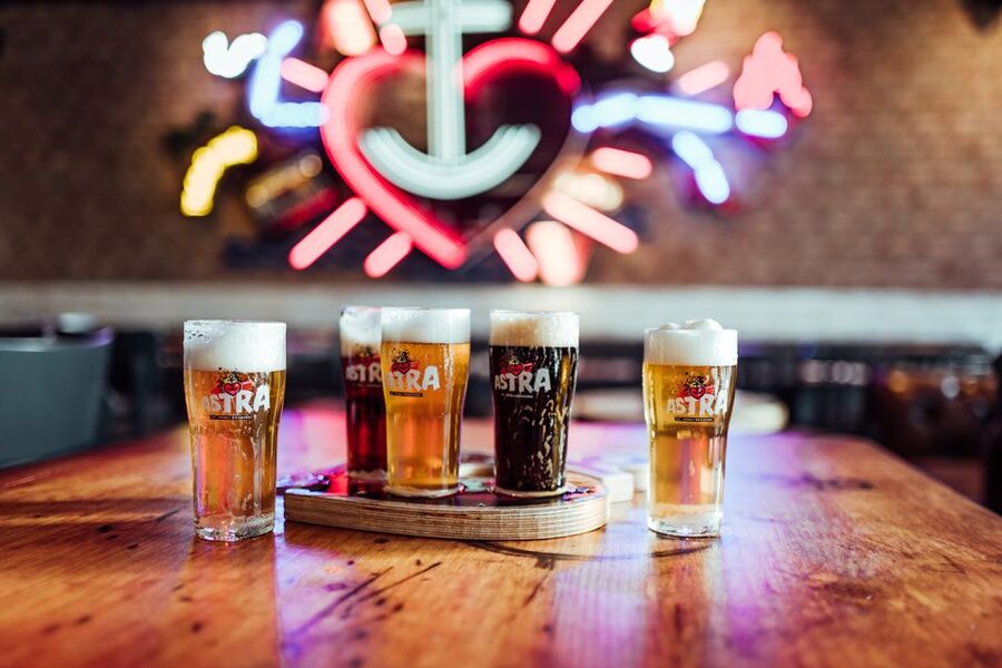 Hamburg: St. Pauli Breweries Walking Tour with Tastings - St. Pauli Beer Stories, Harbor Views, and Beer History Facts