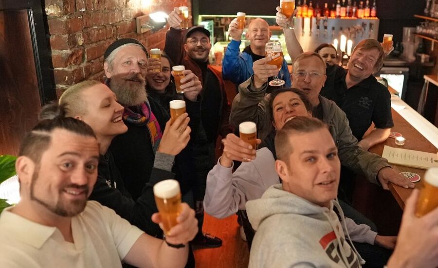 Hamburg: St. Pauli District and Beer Tour - Meeting at St. Pauli Office, then getting moving