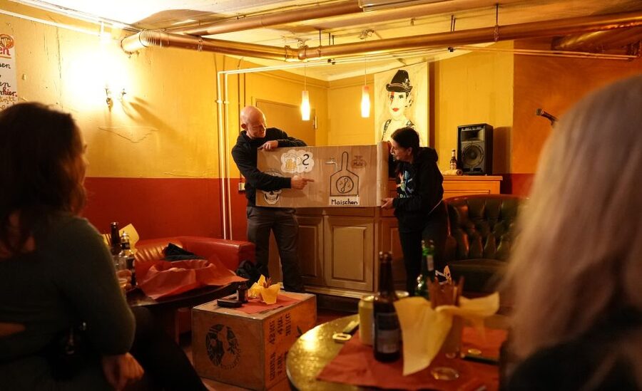 Hamburg: St. Pauli District and Beer Tour - Price and what you really get for about $47