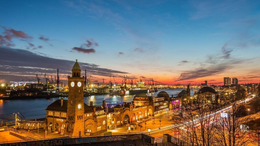 Hamburg: St. Pauli Food and Bier Tour - ASTRA Brauhaus at Nobistor: three specialties that bring the story home
