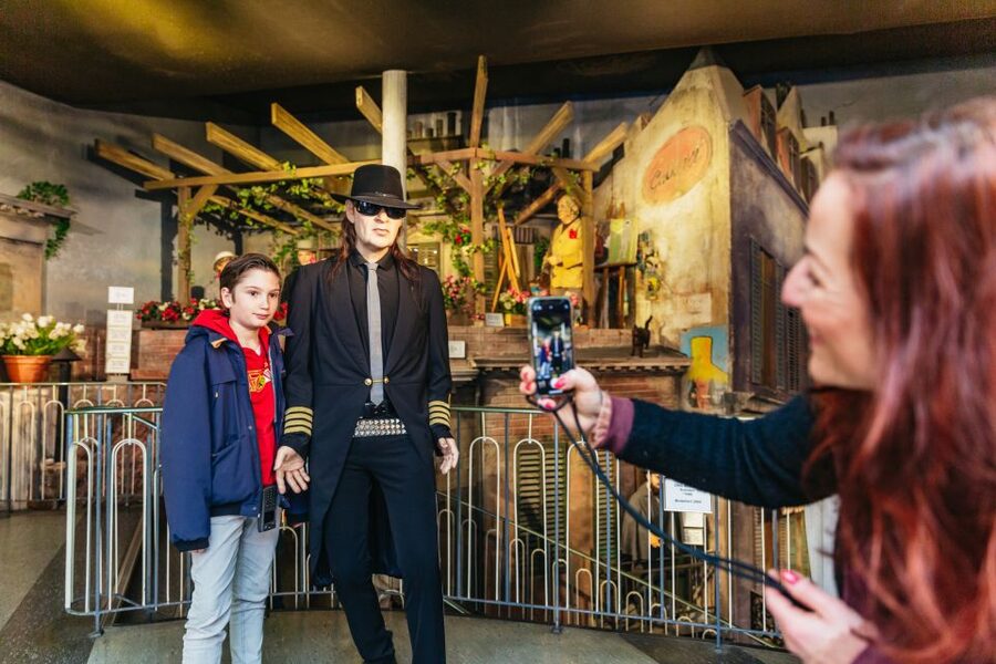 Hamburg: Ticket to the Panoptikum Waxworks - Walking the 700 square meters: 120+ personalities in wax