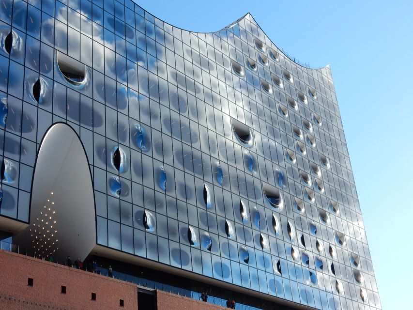 Hamburg: Tour from St. Michael's to the Elbphilharmonie - A smart two-hour route that connects Hamburg’s old Michel to the Elbphilharmonie