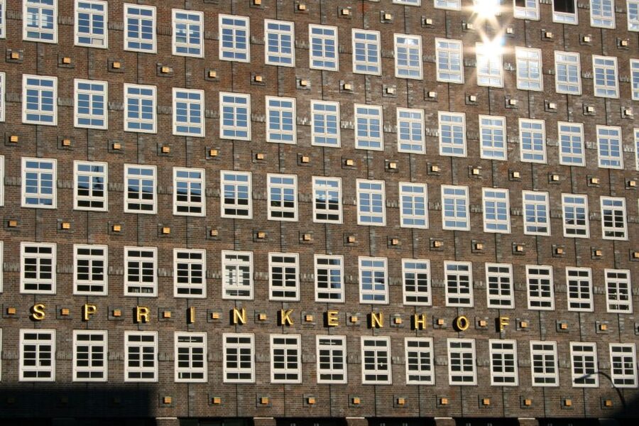 Hamburg: UNESCO-World Heritage Sites Tour - Ferry Ride on Saturdays: A Small Change That Helps the Whole Tour