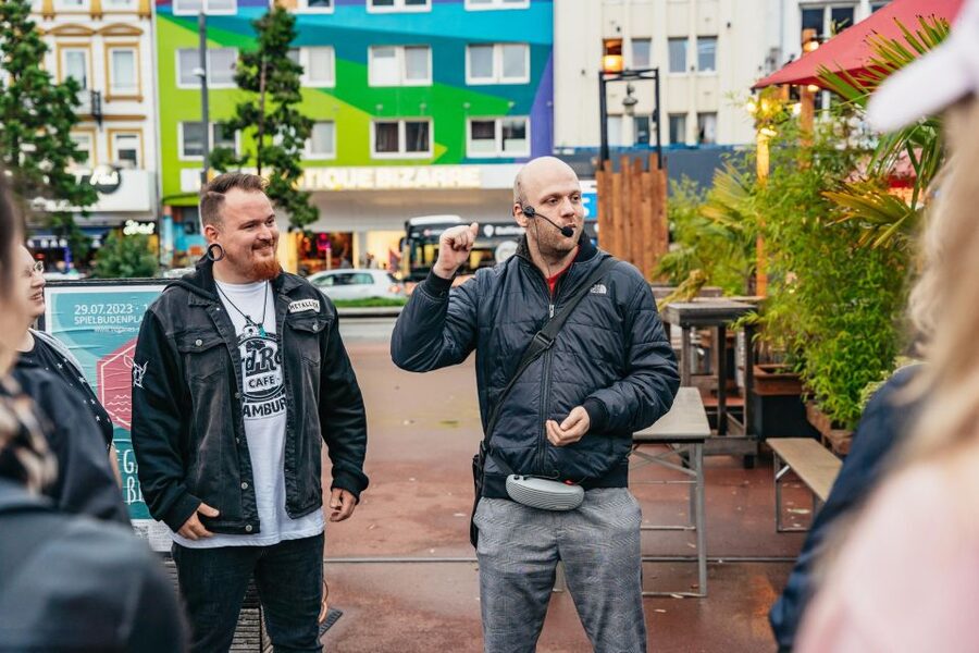 Hamburgs Highlights: Harbor Cruise & Reeperbahn Walking Tour - Drinks included, but don’t assume the whole night is paid for