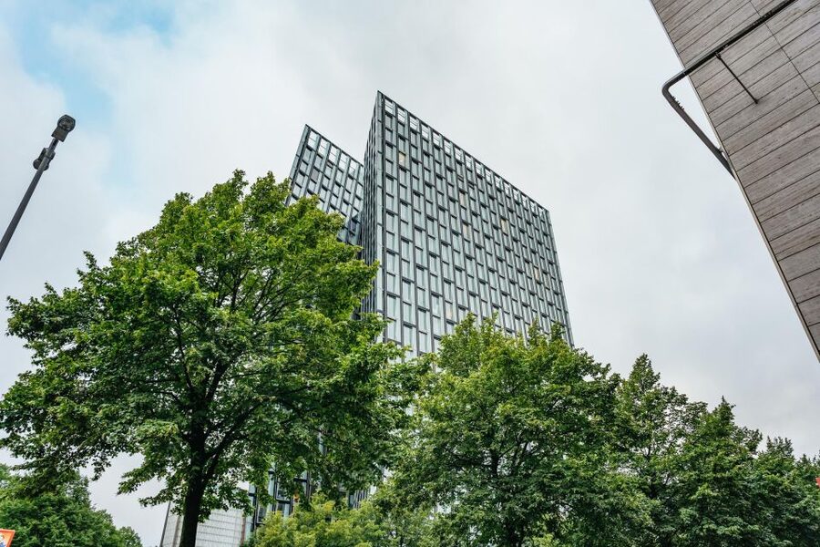 Hamburgs Highlights: Harbor Cruise & Reeperbahn Walking Tour - How the cruise timing sets up your Reeperbahn walking tour