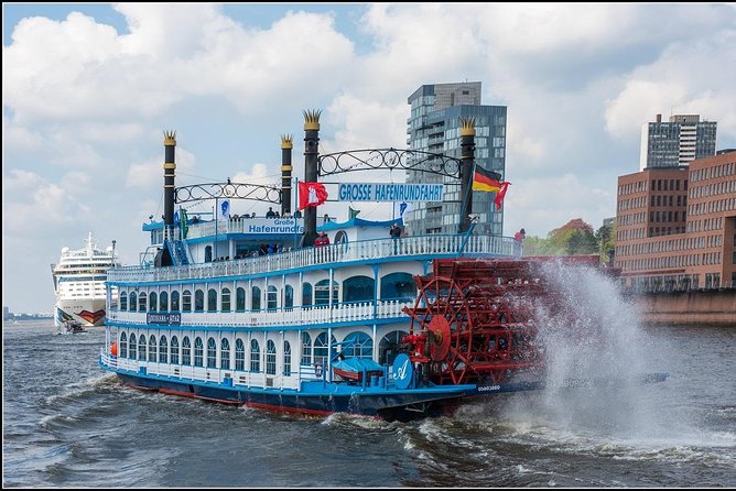 Harbor cruise on the beautiful Elbe - Price and Value: Is $29.96 for an Hour Worth It?