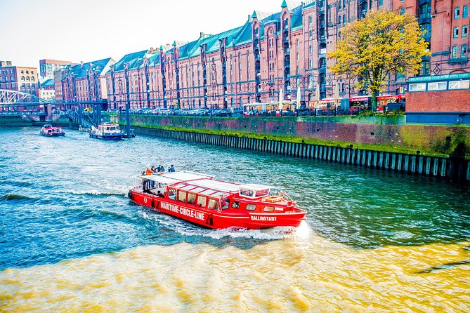 Hop-on hop-off on the water with the Maritime Circle Line in Hamburg - Onboard Experience: Sound, Space, and Photo-Friendly Layout