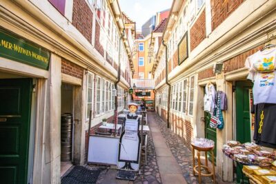 In the Footsteps of The Beatles in Hamburg with a Local