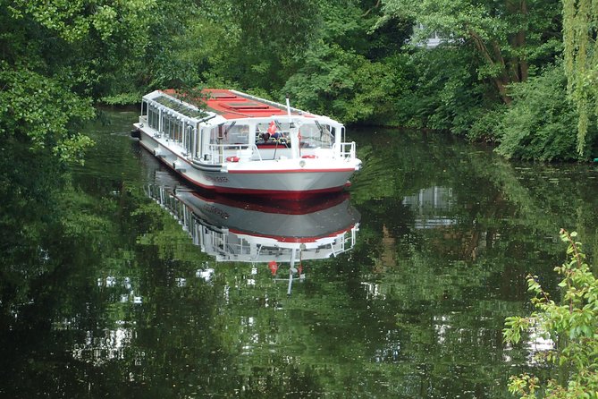 Kanalfahrt - Discover the different faces of the city! - Should You Book Kanalfahrt in Hamburg?