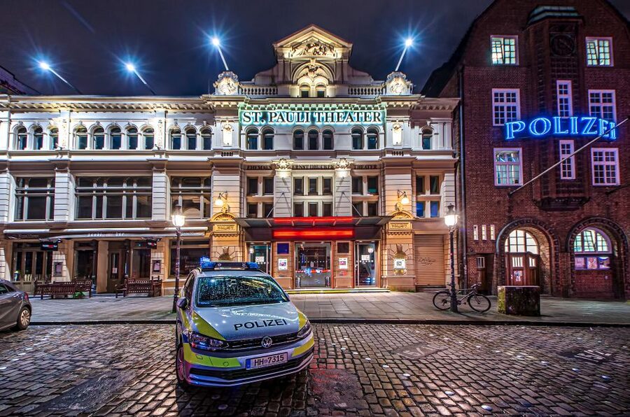 KIEZ SPEED TOUR/ADULTS ONLY - 1h - Why the Kiez Speed Tour hits the sweet spot for a Hamburg night