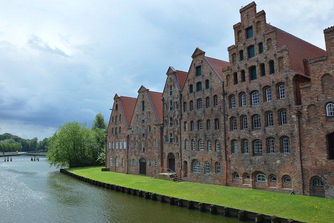 Lübeck Day Trip From Hamburg By Train With Private Guide And Lunch - Price and logistics, what $406.02 per person is really paying for