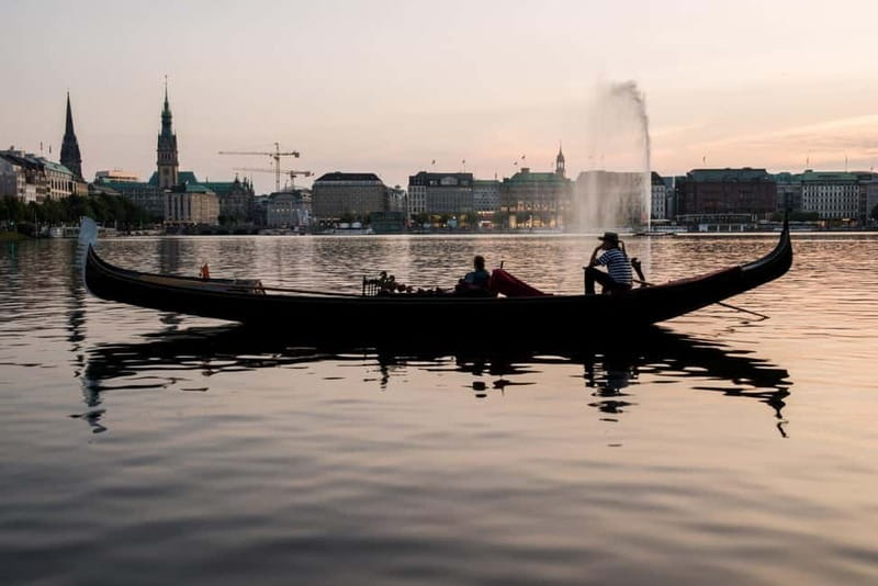 Private Alster Lake romantic Tour in a Real Venetian Gondola - When weather changes the plan, and what you can do about it