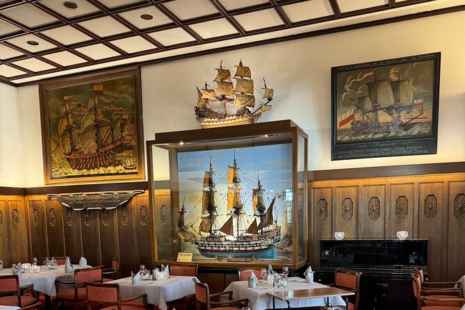 Private luxurious 6 hour Tour to Lübeck with a former Policeman - Brick Gothic essentials, cathedral highlights and church views over the rooftops
