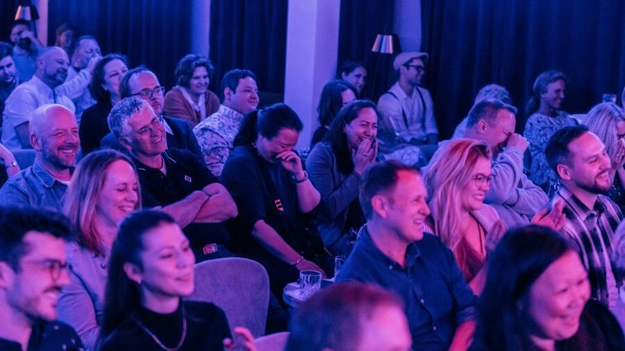 Quatsch Comedy Club Hamburg: Die Live Show - The comedy format: host plus four comedians in a changing lineup