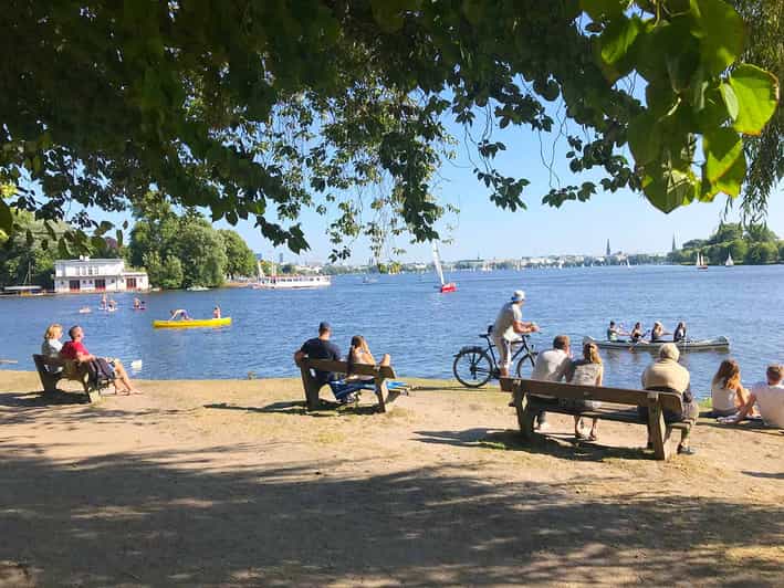 Radtour um die Alster & durch traumhafte Alsterviertel - Outer Alster Highlights: Rotherbaum and Pöseldorf by Bridge and Park