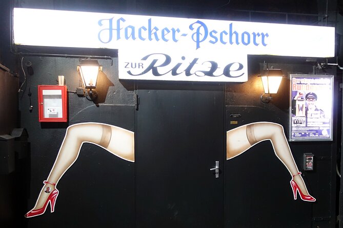 Reeperbahn – Lust & Laster und ne Menge Zaster - Drinks, ID checks, and the real-world tone of a guided night walk