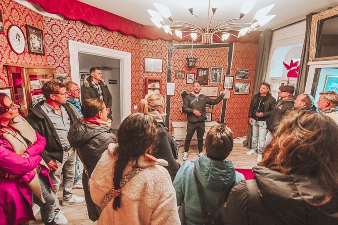 Reeperbahn Tour In St. Pauli - Stop 1: Polizeikommissariat 15 Davidwache and the power of a landmark