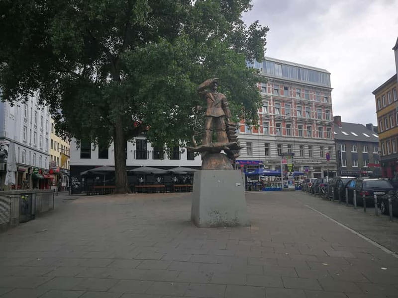 Reeperbahn Tour: Sex, Sin, Parties, and Crime - The theater mile: the glittery world you can actually walk through