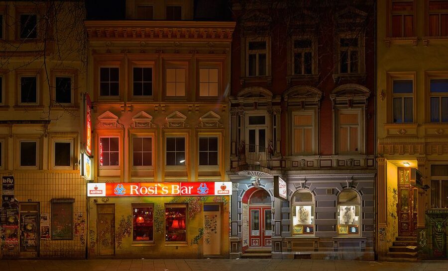 Reeperbahn Walking Tour with St. Pauli Local - Guides in the Kiez: the impact of a real St. Pauli personality