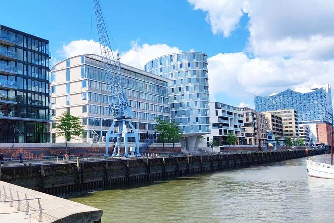 rydde walking tour MAYDAY AT THE WATERFRONT - Marco Polo Tower and Magellan Terraces for modern harbor cues
