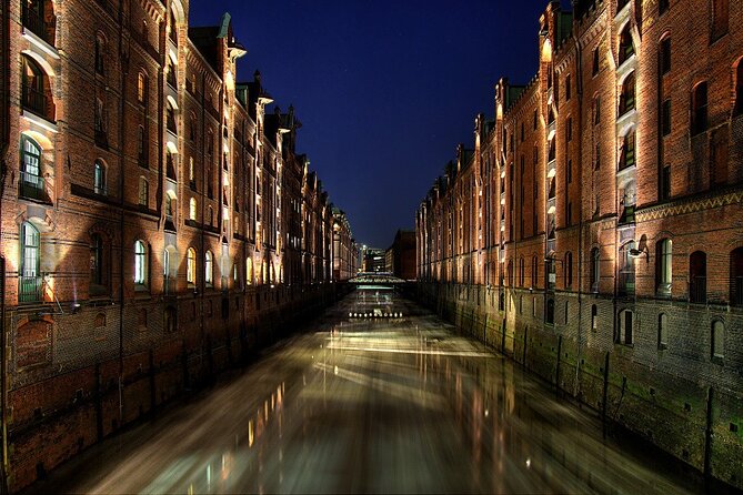 Speicherstadt & HafenCity Erlebnistour - Marco Polo Tower and Kesselhaus Power Station: Modern Hamburg With Explanations